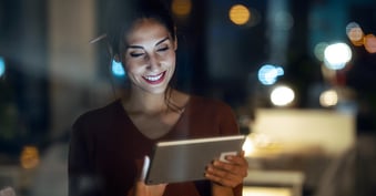 What are the pros and cons of the digital economy?